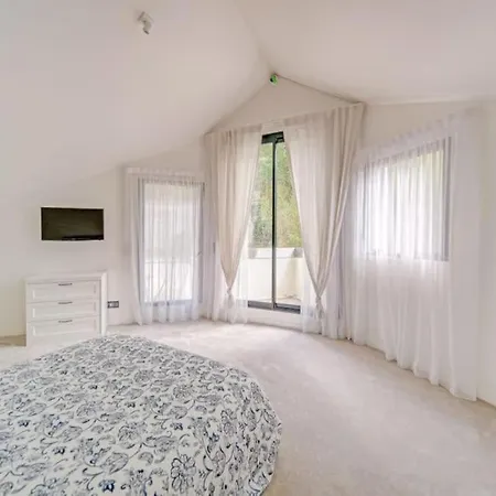 La Maison Hapsatousy Hotel *